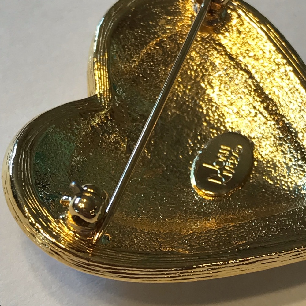 Vintage Joan Rivers Gold & Rhinestone Heart Brooch - Picture 8 of 12